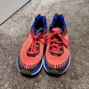 Hoka Clifton 5, gently worn, size 7. Good condition